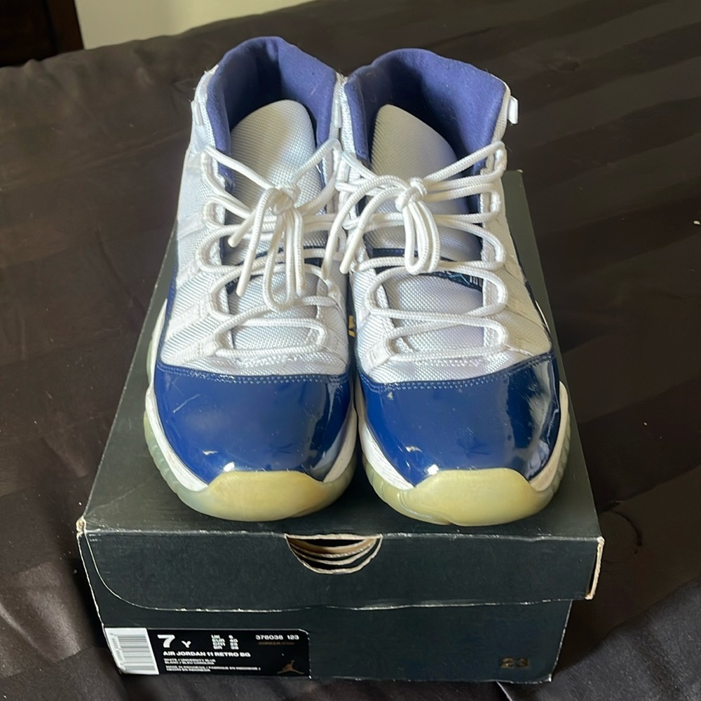 Retro 11 university blue